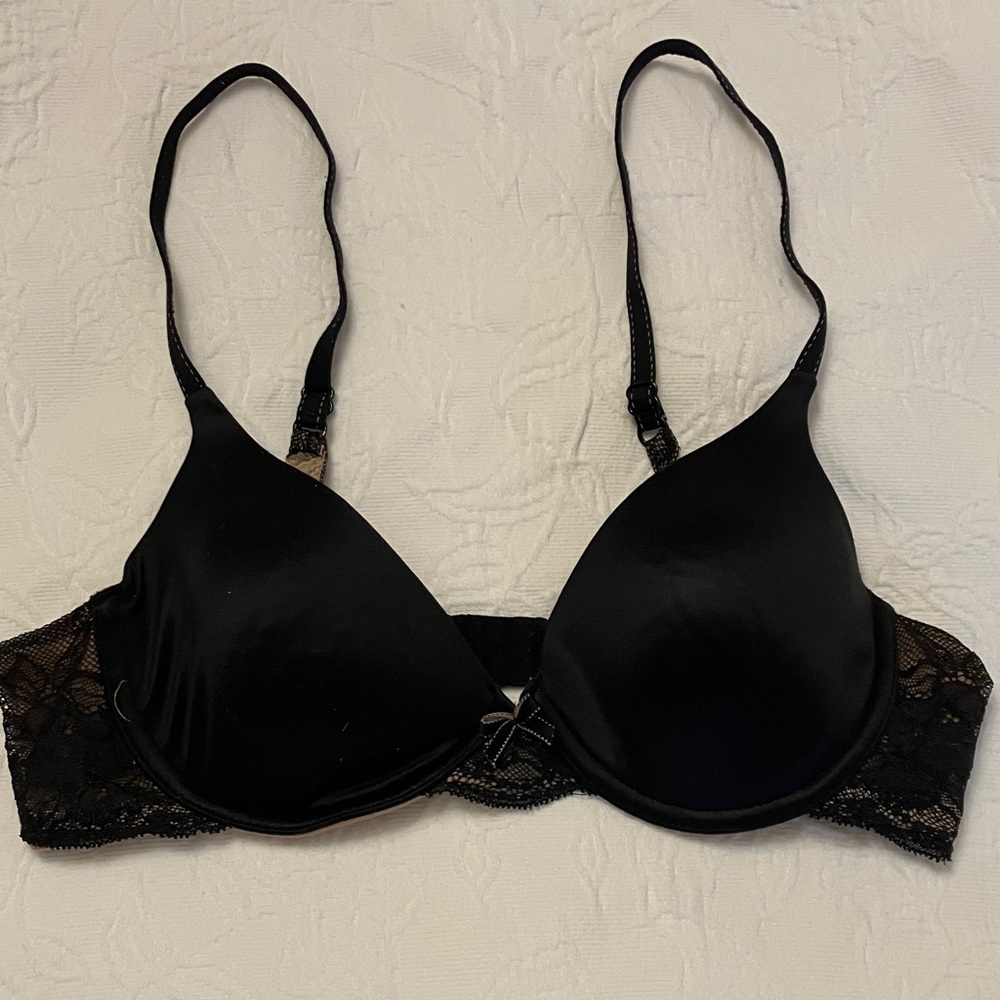 36B Maidenform Black Lace Bra